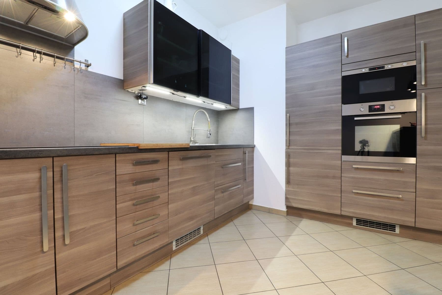 Prenájom bytu 2-izbový 61 m², Přeučilova, Praha, Praha Prenájom bytu 2-izbový 61 m², Přeučilova, Praha, Praha