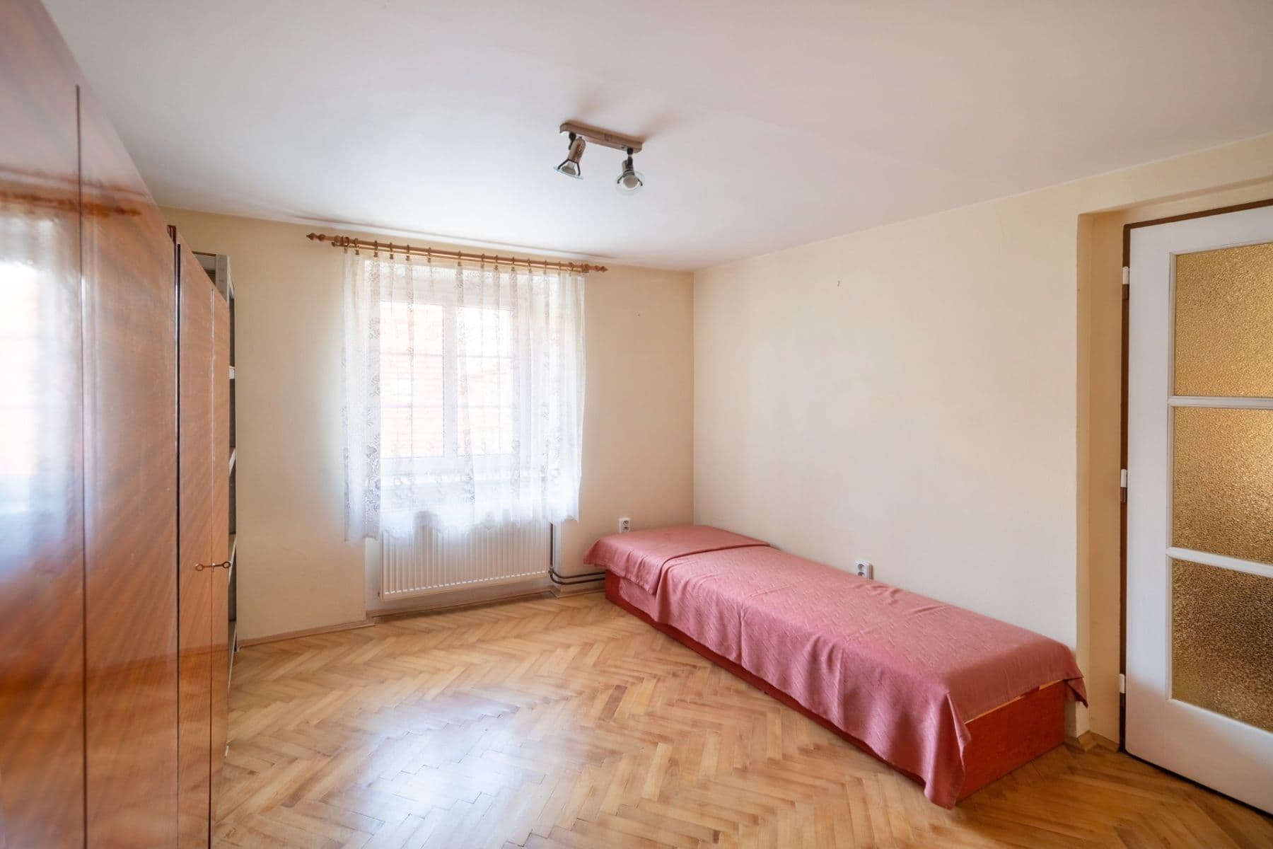 Predaj domu 90 m², pozemok 70 m², Masarykovo náměstí, Budyně nad Ohří, Ústecký kraj Predaj domu 90 m², pozemok 70 m², Masarykovo náměstí, Budyně nad Ohří, Ústecký kraj