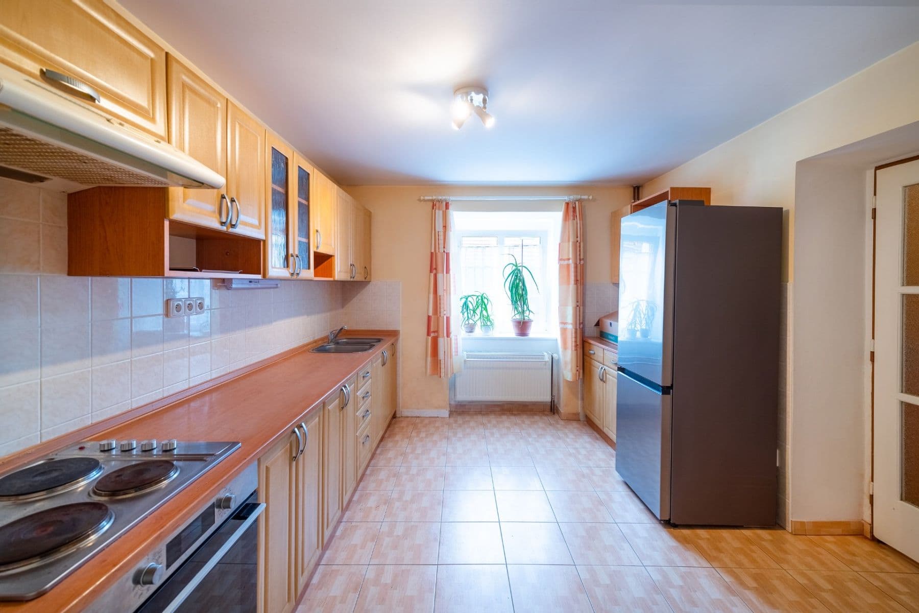 Predaj domu 90 m², pozemok 70 m², Masarykovo náměstí, Budyně nad Ohří, Ústecký kraj Predaj domu 90 m², pozemok 70 m², Masarykovo náměstí, Budyně nad Ohří, Ústecký kraj