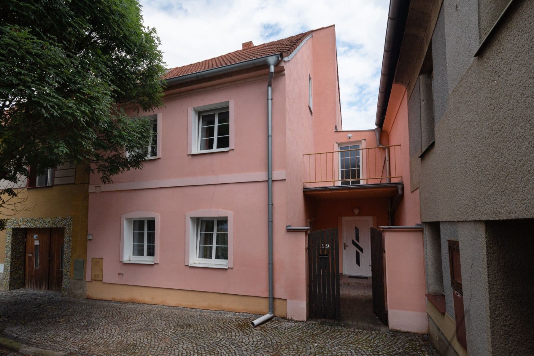 Predaj domu 90 m², pozemok 70 m², Masarykovo náměstí, Budyně nad Ohří, Ústecký kraj Predaj domu 90 m², pozemok 70 m², Masarykovo náměstí, Budyně nad Ohří, Ústecký kraj