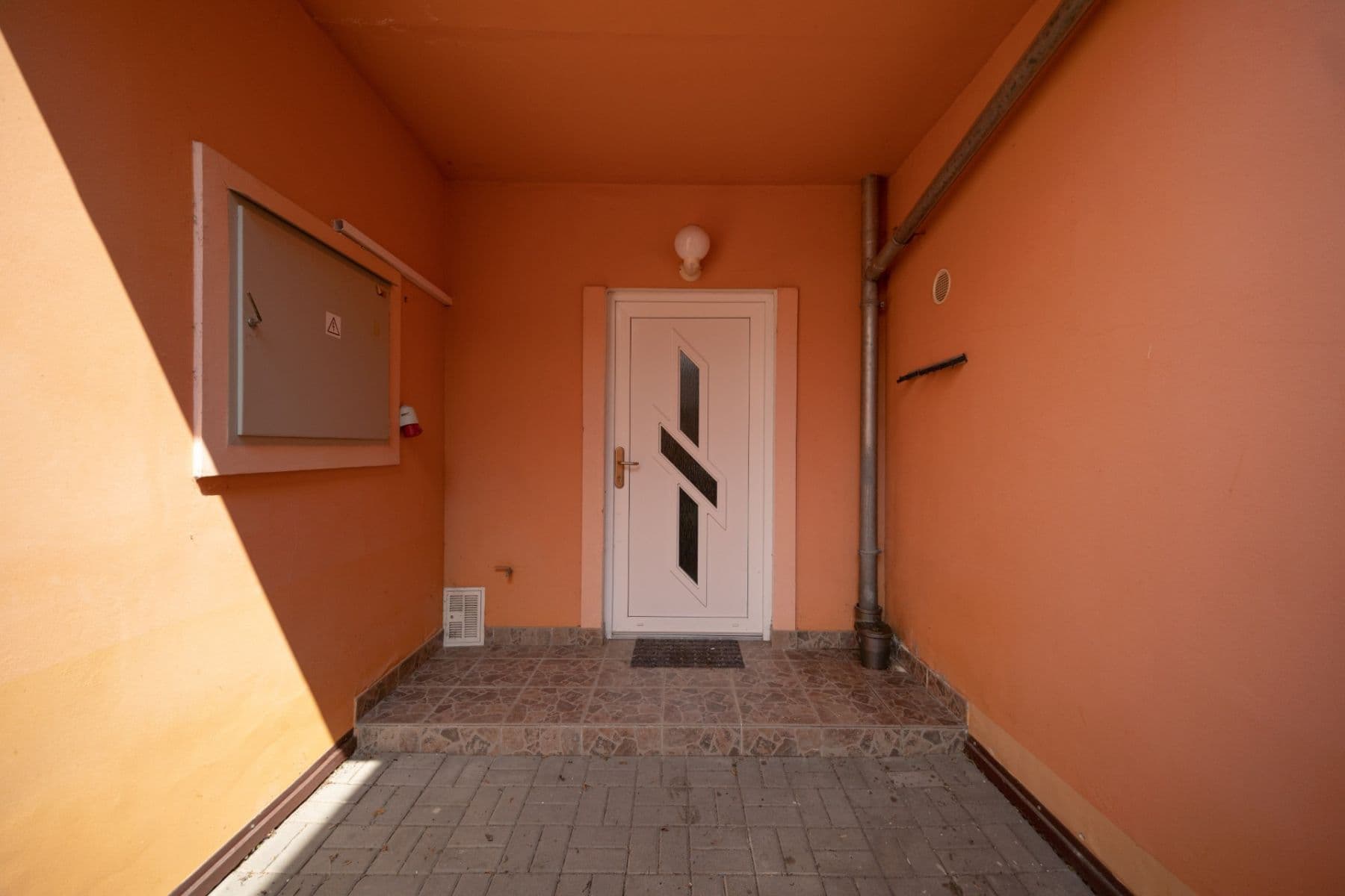 Predaj domu 90 m², pozemok 70 m², Masarykovo náměstí, Budyně nad Ohří, Ústecký kraj Predaj domu 90 m², pozemok 70 m², Masarykovo náměstí, Budyně nad Ohří, Ústecký kraj