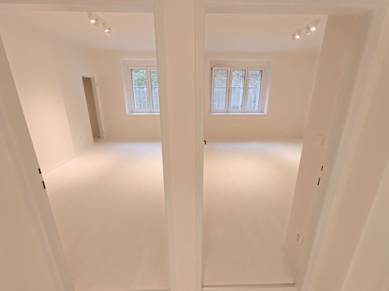 Prenájom bytu 2-izbový 42 m², Křížová, Praha, Praha Prenájom bytu 2-izbový 42 m², Křížová, Praha, Praha
