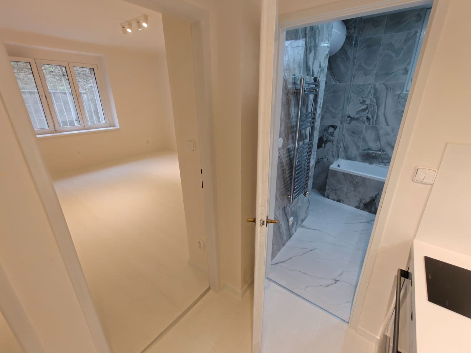 Prenájom bytu 2-izbový 42 m², Křížová, Praha, Praha Prenájom bytu 2-izbový 42 m², Křížová, Praha, Praha