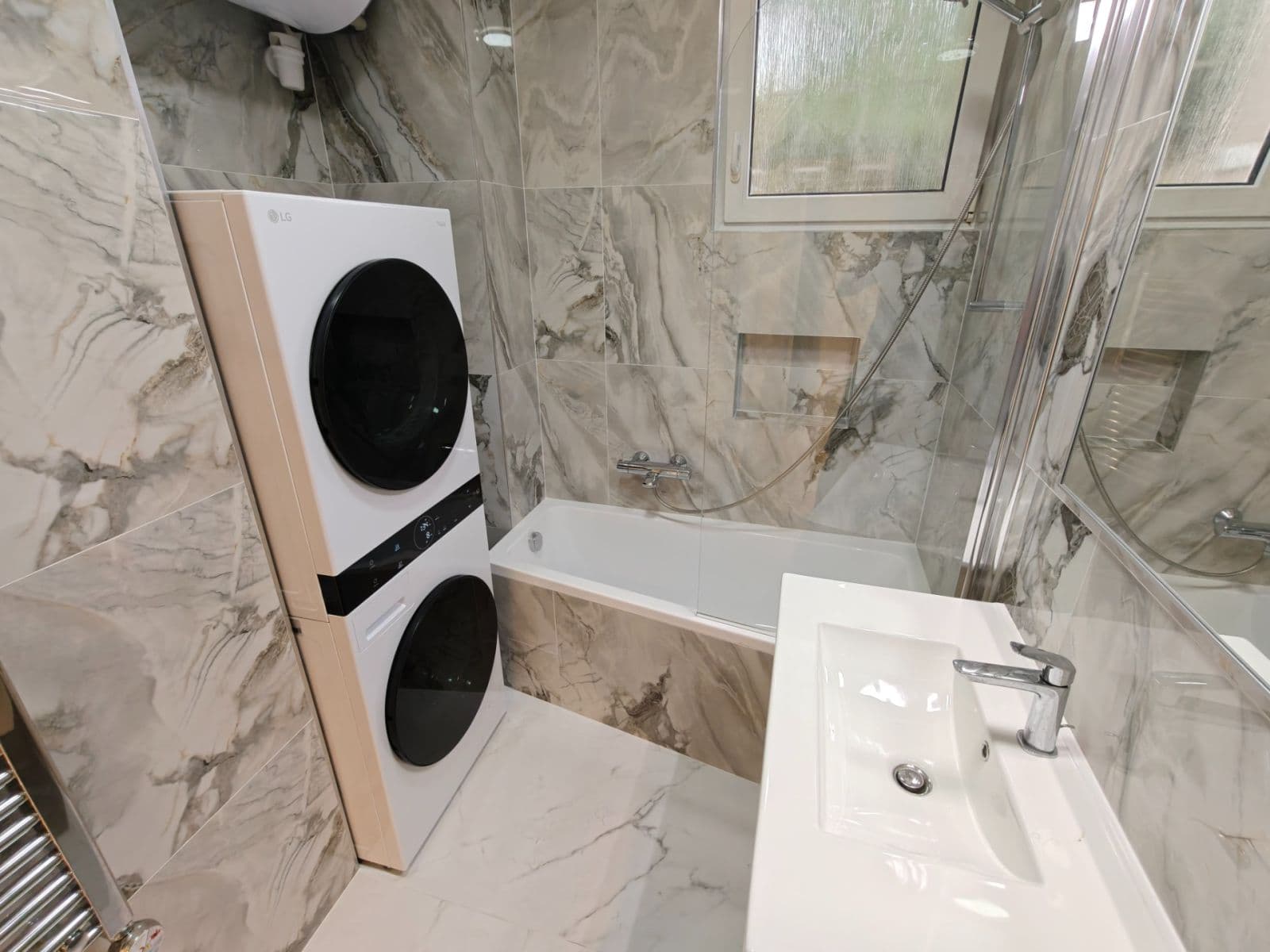 Prenájom bytu 2-izbový 42 m², Křížová, Praha, Praha Prenájom bytu 2-izbový 42 m², Křížová, Praha, Praha