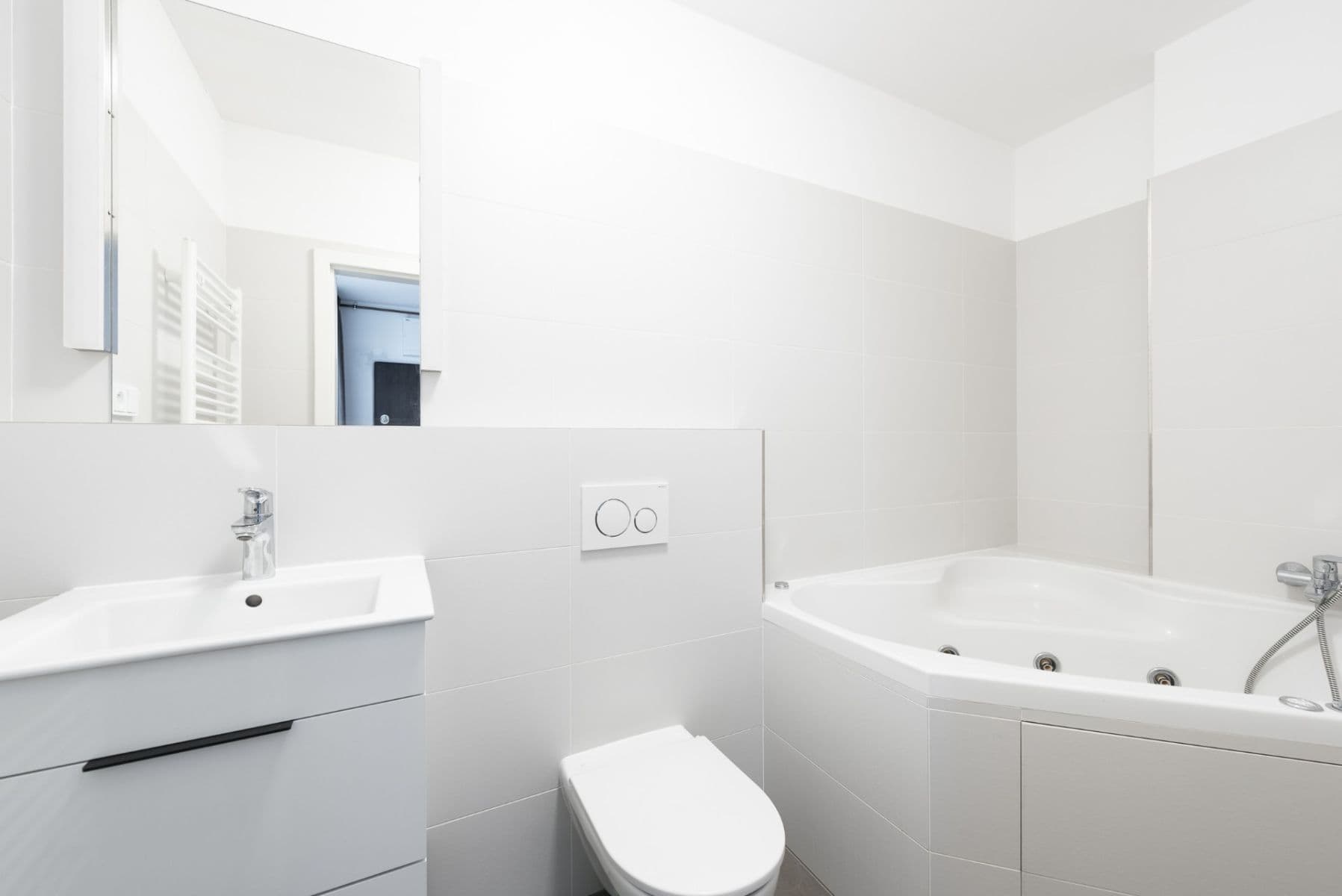 Prenájom bytu 2-izbový 75 m², Řipská, Praha, Praha Prenájom bytu 2-izbový 75 m², Řipská, Praha, Praha