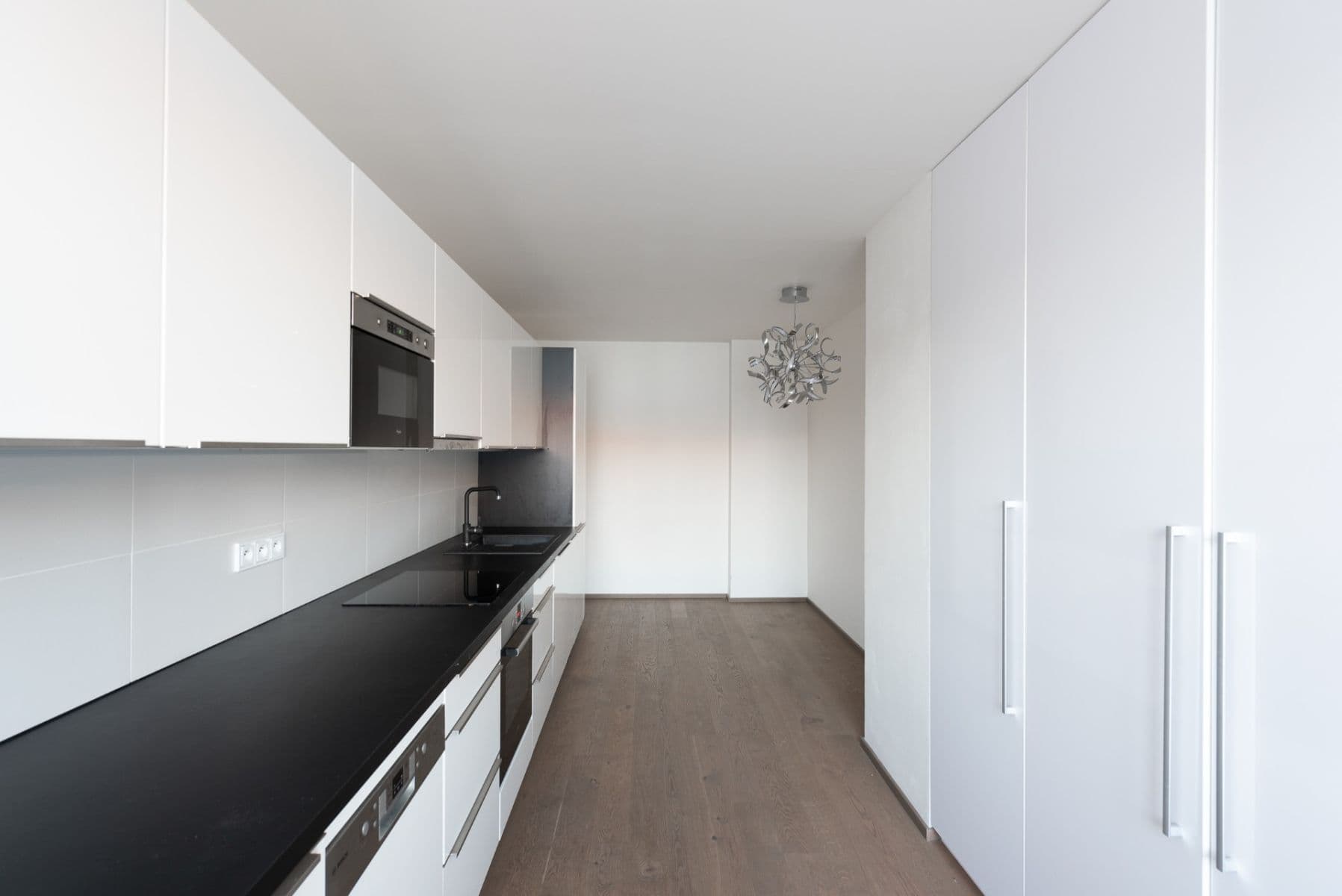 Prenájom bytu 2-izbový 75 m², Řipská, Praha, Praha Prenájom bytu 2-izbový 75 m², Řipská, Praha, Praha