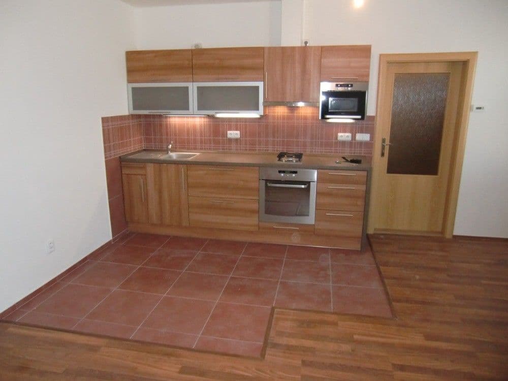 Prenájom bytu 1-izbový 42 m², U Jezerky, Praha, Praha Prenájom bytu 1-izbový 42 m², U Jezerky, Praha, Praha