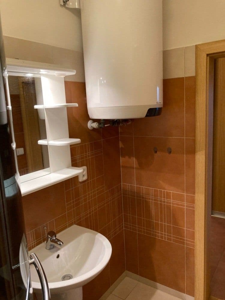Prenájom bytu 1-izbový 42 m², U Jezerky, Praha, Praha Prenájom bytu 1-izbový 42 m², U Jezerky, Praha, Praha