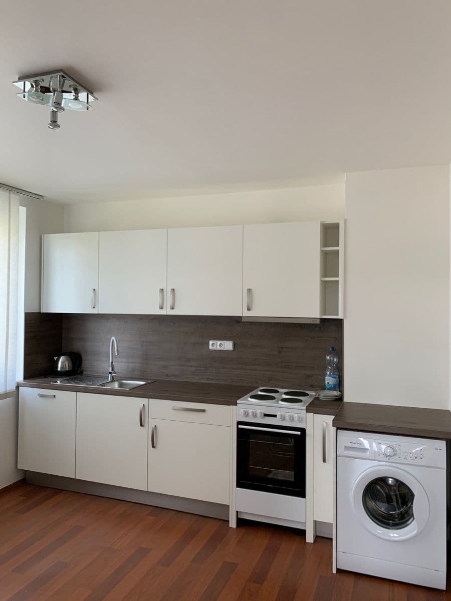 Prenájom bytu 2-izbový 80 m², Jeremiášova, Praha, Praha Prenájom bytu 2-izbový 80 m², Jeremiášova, Praha, Praha