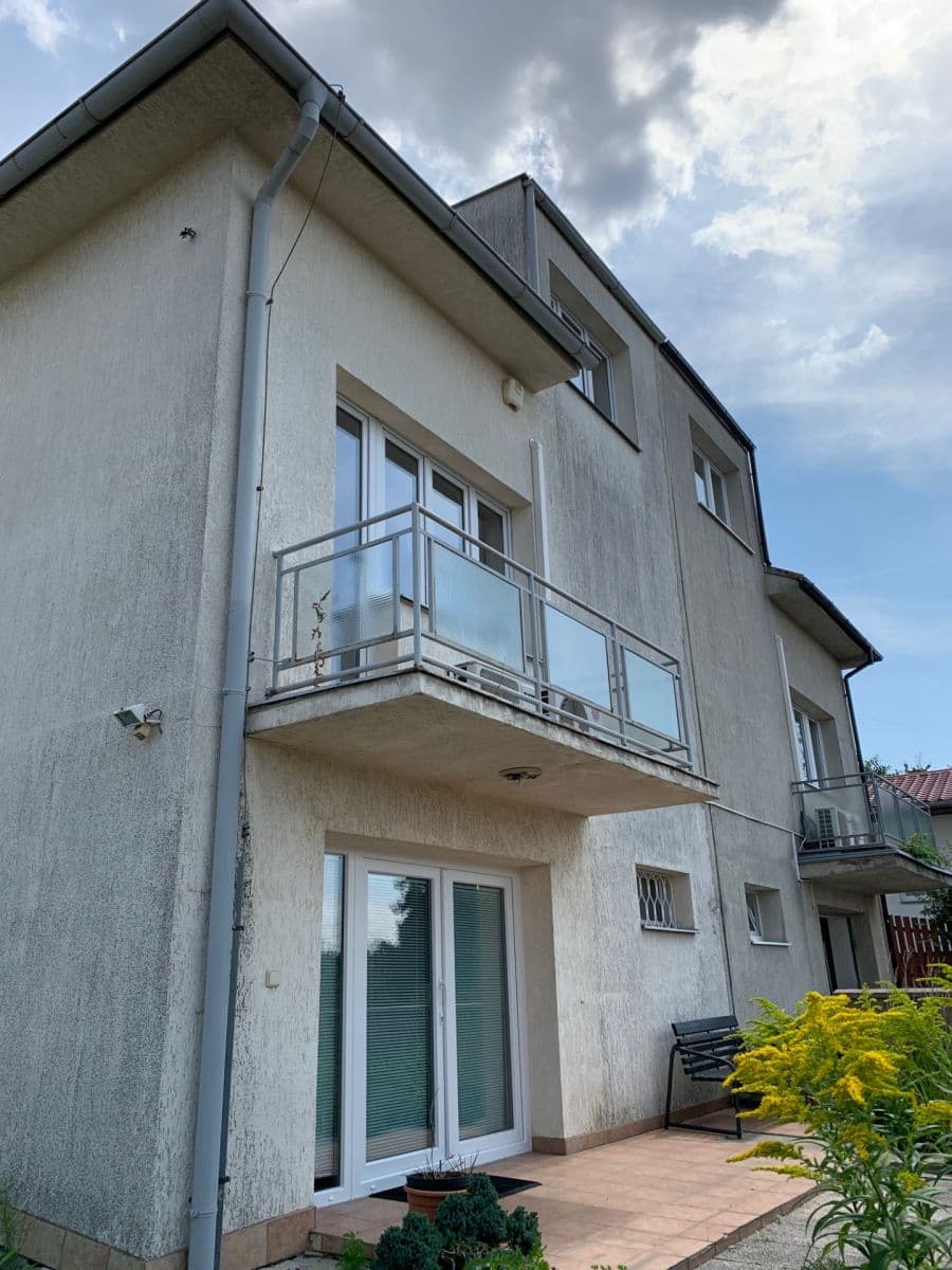 Prenájom bytu 2-izbový 80 m², Jeremiášova, Praha, Praha Prenájom bytu 2-izbový 80 m², Jeremiášova, Praha, Praha