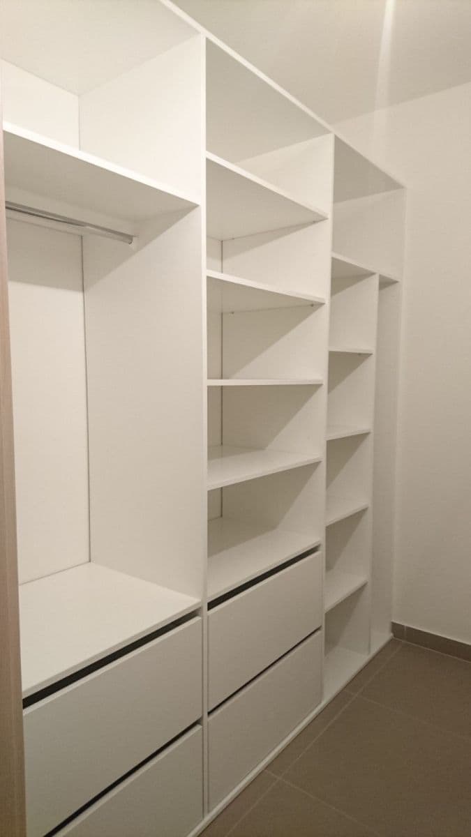 Prenájom bytu 3-izbový 101 m², Olšanská, Praha, Praha Prenájom bytu 3-izbový 101 m², Olšanská, Praha, Praha