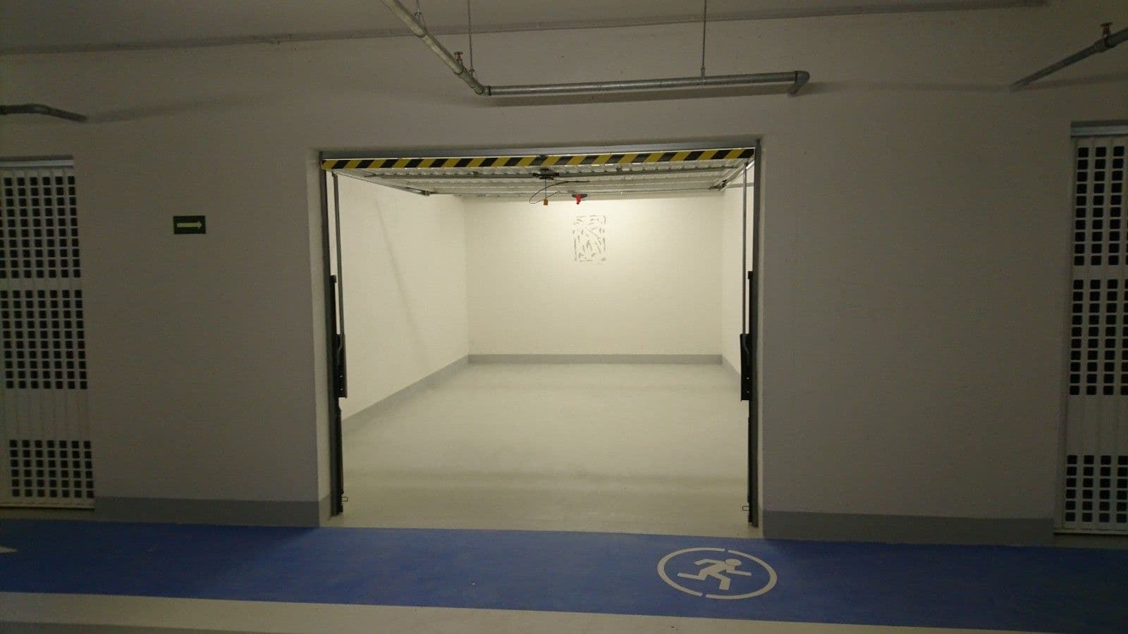 Prenájom bytu 3-izbový 101 m², Olšanská, Praha, Praha Prenájom bytu 3-izbový 101 m², Olšanská, Praha, Praha