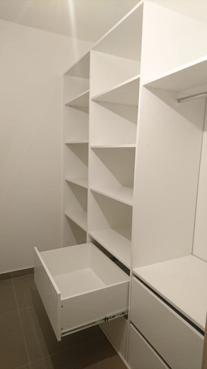 Prenájom bytu 3-izbový 101 m², Olšanská, Praha, Praha Prenájom bytu 3-izbový 101 m², Olšanská, Praha, Praha
