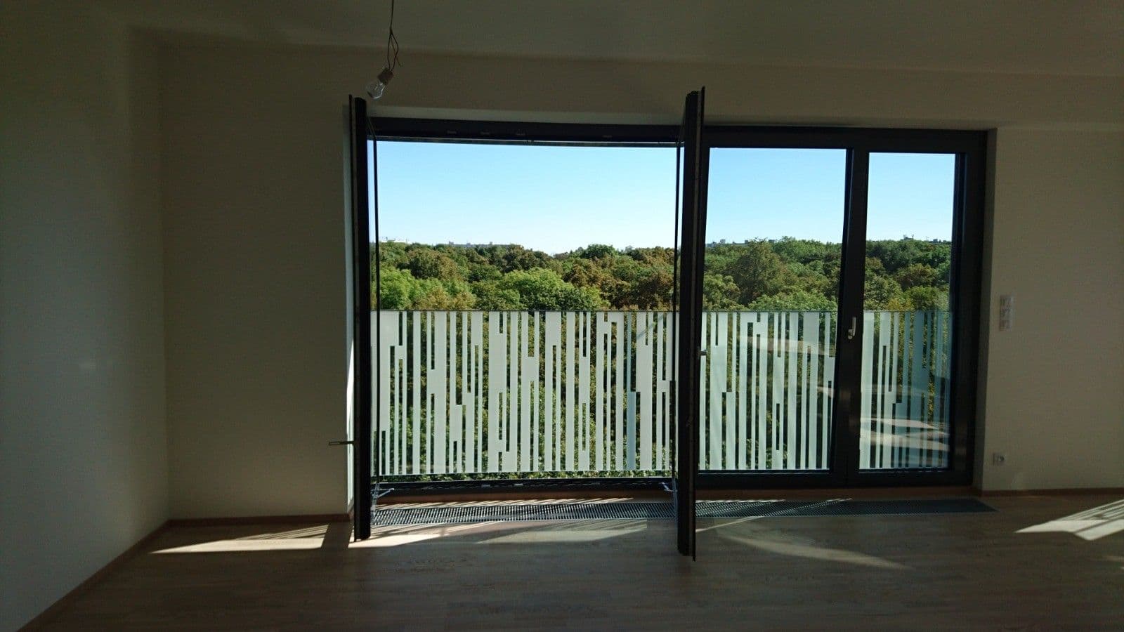 Prenájom bytu 3-izbový 101 m², Olšanská, Praha, Praha Prenájom bytu 3-izbový 101 m², Olšanská, Praha, Praha
