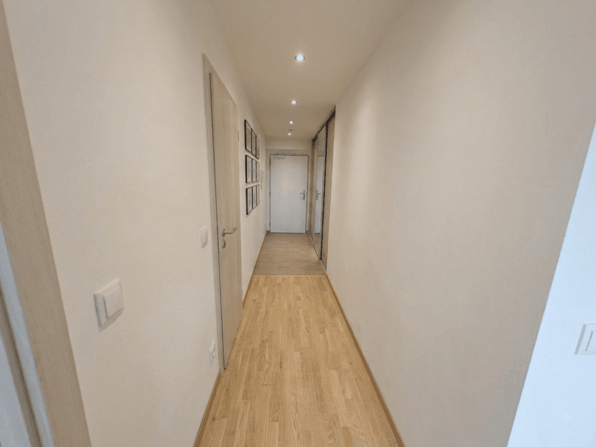 Prenájom bytu 3-izbový 101 m², Olšanská, Praha, Praha Prenájom bytu 3-izbový 101 m², Olšanská, Praha, Praha