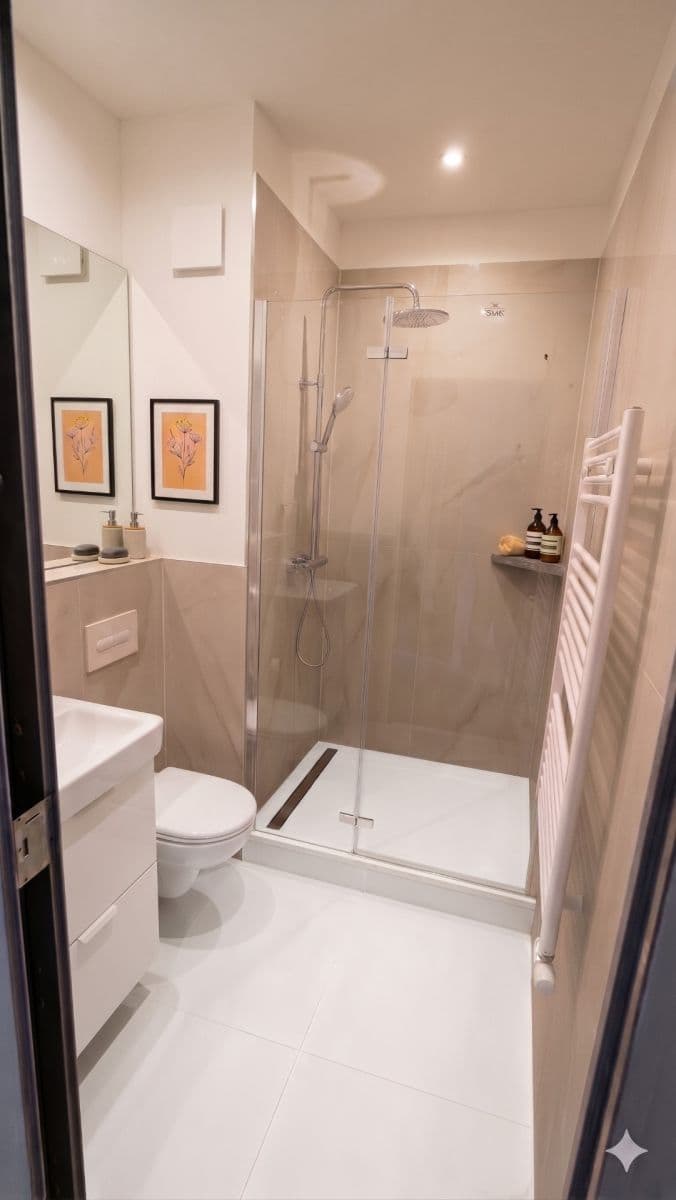 Prenájom bytu 1-izbový 35 m², Chlebovická, Praha, Praha Prenájom bytu 1-izbový 35 m², Chlebovická, Praha, Praha