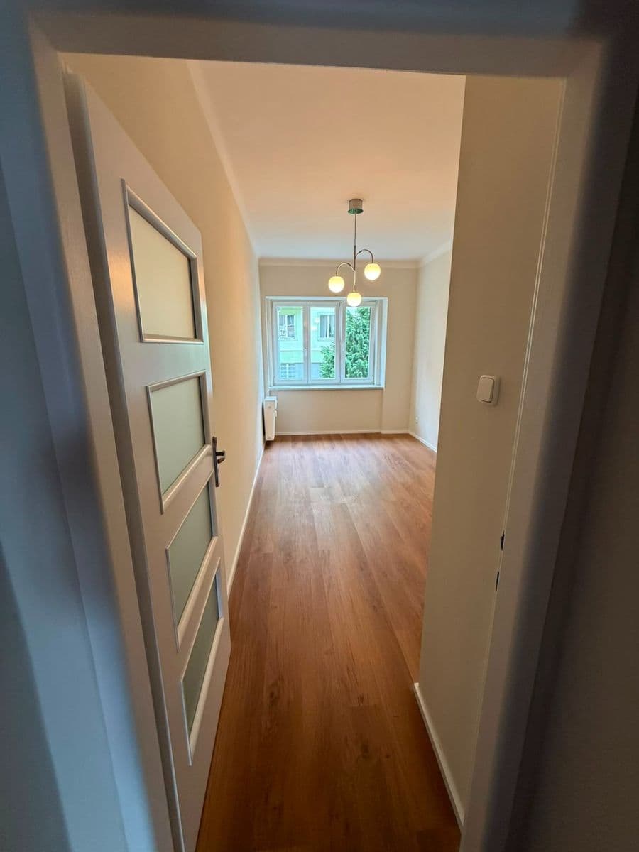 Prenájom bytu 3-izbový 75 m², V Horní Stromce, Praha, Praha Prenájom bytu 3-izbový 75 m², V Horní Stromce, Praha, Praha