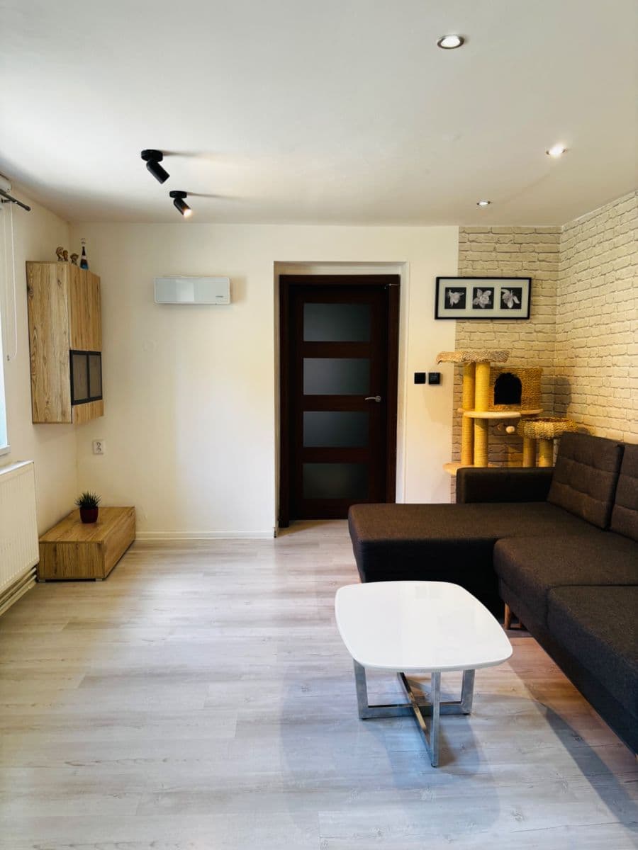 Predaj domu 222 m², pozemok 835 m², Pertoltice pod Ralskem, Liberecký kraj Predaj domu 222 m², pozemok 835 m², Pertoltice pod Ralskem, Liberecký kraj