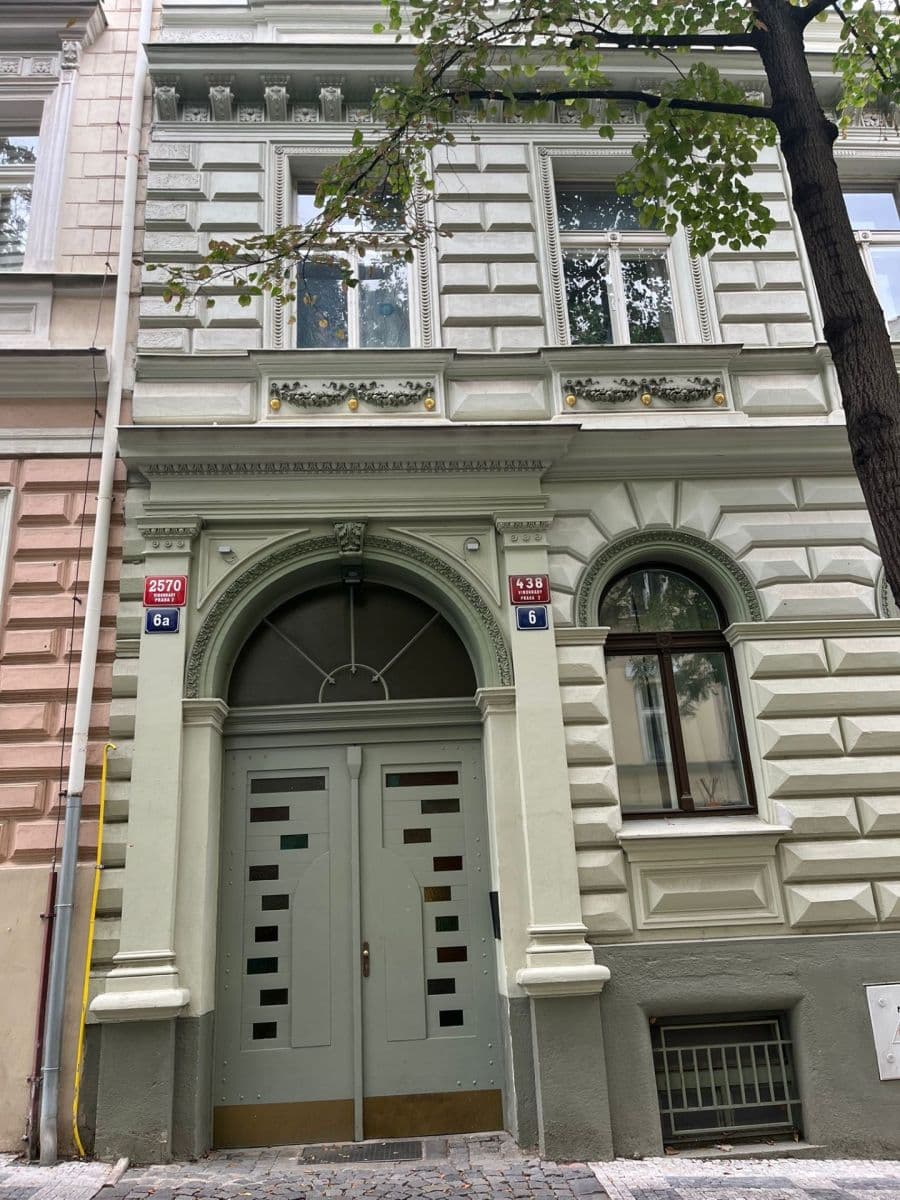 Prenájom bytu 1-izbový 45 m², Uruguayská, Praha, Praha Prenájom bytu 1-izbový 45 m², Uruguayská, Praha, Praha