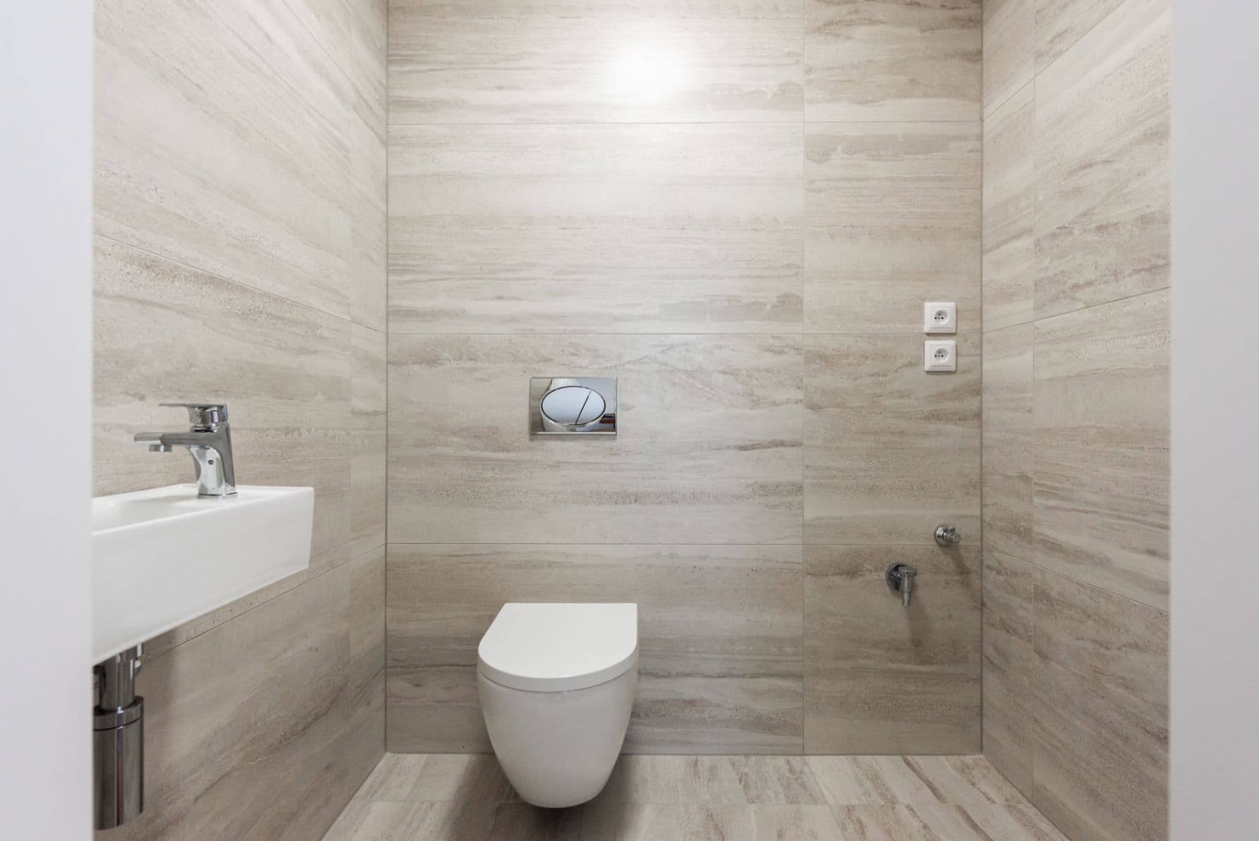 Predaj bytu 3-izbový 85 m², Doležalova, Praha, Praha Predaj bytu 3-izbový 85 m², Doležalova, Praha, Praha