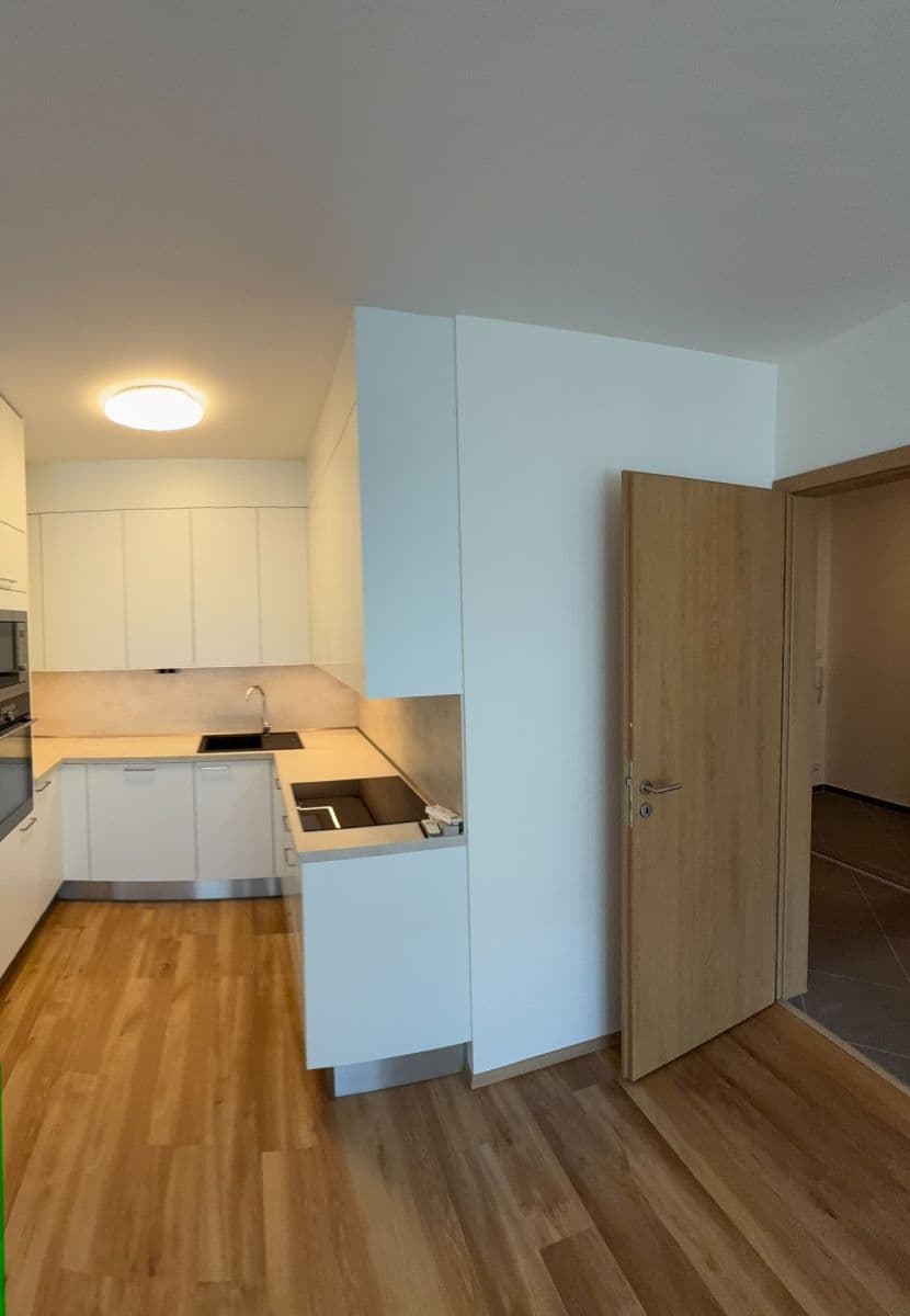 Prenájom bytu 2-izbový 53 m², Návarovská, Praha, Praha Prenájom bytu 2-izbový 53 m², Návarovská, Praha, Praha