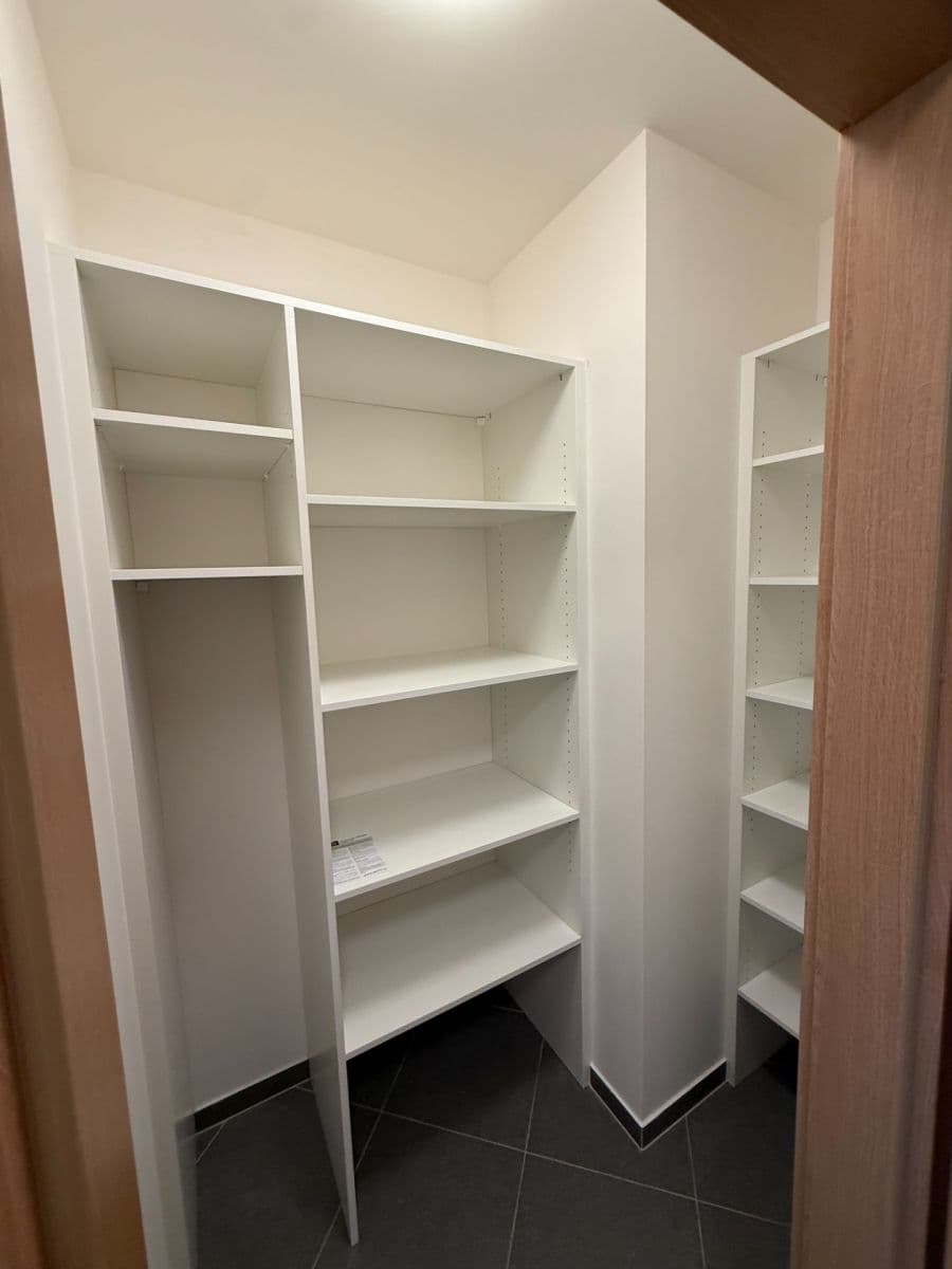 Prenájom bytu 2-izbový 53 m², Návarovská, Praha, Praha Prenájom bytu 2-izbový 53 m², Návarovská, Praha, Praha