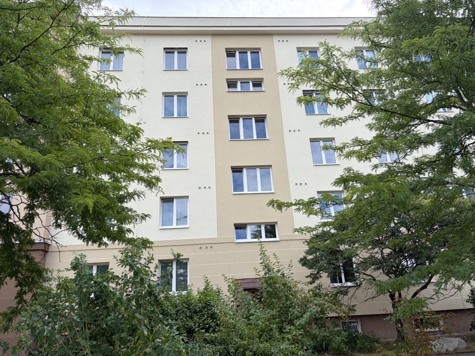 Prenájom bytu 2-izbový 53 m², Spojovací, Plzeň, Plzeňský kraj Prenájom bytu 2-izbový 53 m², Spojovací, Plzeň, Plzeňský kraj