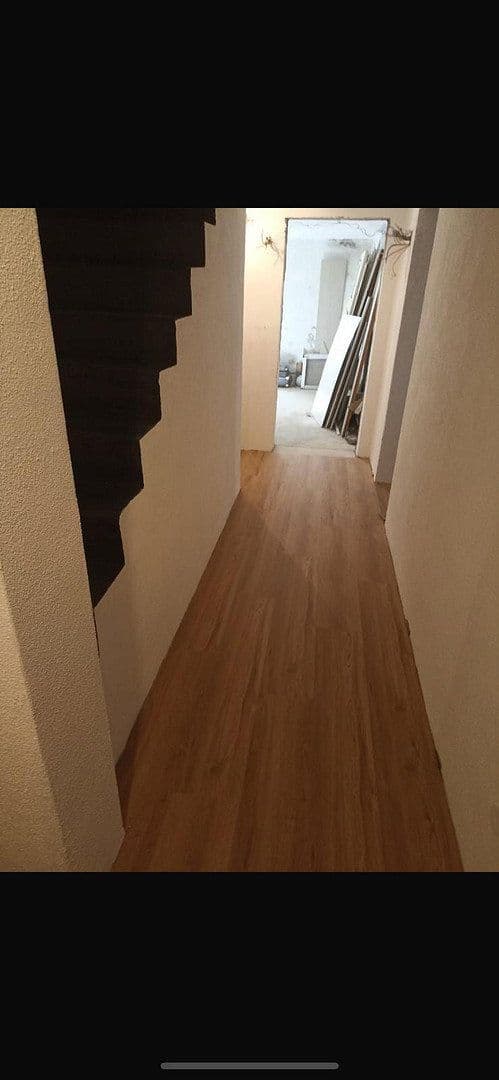 Prenájom domu 250 m², pozemok 662 m², Flughafenstr., Karlsruhe, Bádensko-Wurttembersko Prenájom domu 250 m², pozemok 662 m², Flughafenstr., Karlsruhe, Bádensko-Wurttembersko
