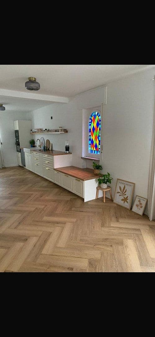 Prenájom domu 250 m², pozemok 662 m², Flughafenstr., Karlsruhe, Bádensko-Wurttembersko Prenájom domu 250 m², pozemok 662 m², Flughafenstr., Karlsruhe, Bádensko-Wurttembersko