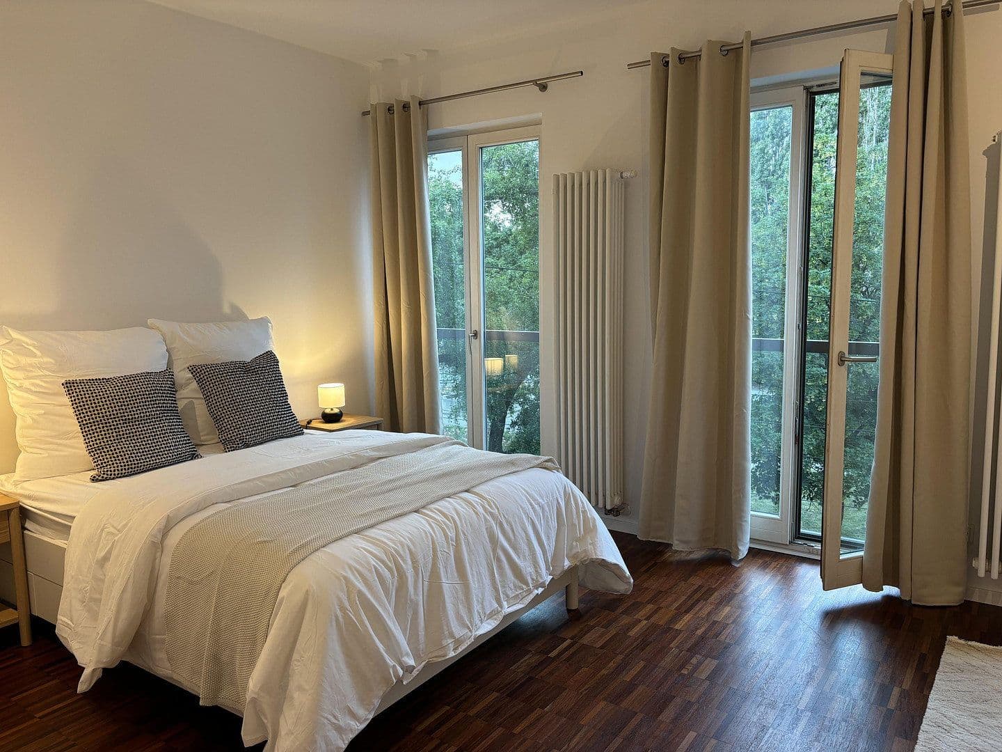 Prenájom bytu 1-izbový 41 m², Berlin, Berlín Prenájom bytu 1-izbový 41 m², Berlin, Berlín