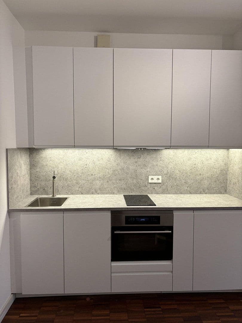 Prenájom bytu 1-izbový 41 m², Berlin, Berlín Prenájom bytu 1-izbový 41 m², Berlin, Berlín