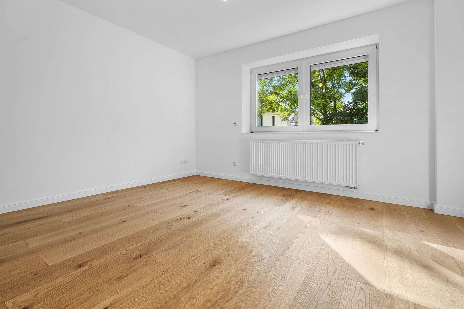 Prenájom bytu 3-izbový 73 m², Hannover, Dolné Sasko Prenájom bytu 3-izbový 73 m², Hannover, Dolné Sasko