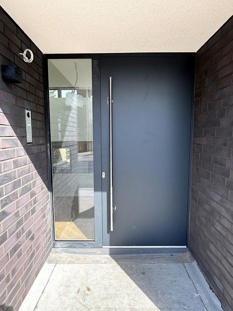 Prenájom domu 145 m², pozemok 180 m², Römerstr. 14, Meerbusch, Severné Porýnie - Westfálsko Prenájom domu 145 m², pozemok 180 m², Römerstr. 14, Meerbusch, Severné Porýnie - Westfálsko