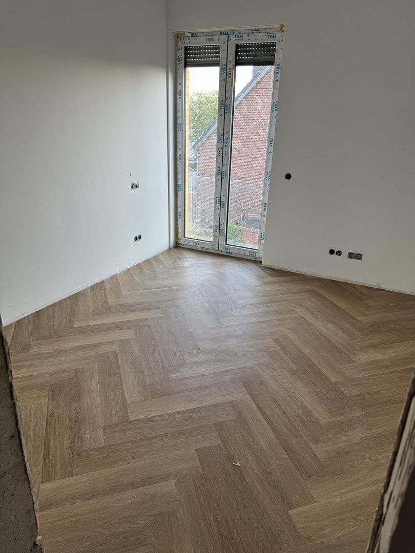 Prenájom domu 145 m², pozemok 180 m², Römerstr. 14, Meerbusch, Severné Porýnie - Westfálsko Prenájom domu 145 m², pozemok 180 m², Römerstr. 14, Meerbusch, Severné Porýnie - Westfálsko