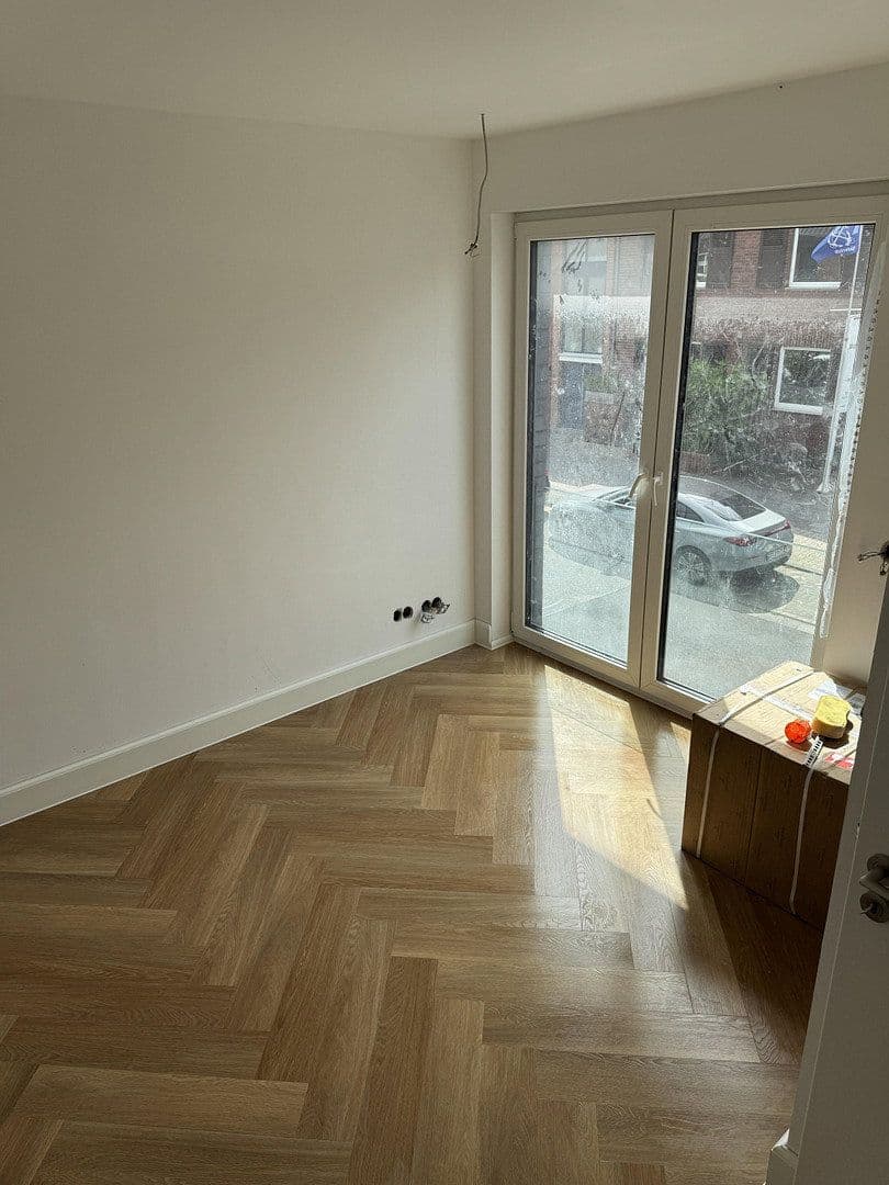 Prenájom domu 145 m², pozemok 180 m², Römerstr. 14, Meerbusch, Severné Porýnie - Westfálsko Prenájom domu 145 m², pozemok 180 m², Römerstr. 14, Meerbusch, Severné Porýnie - Westfálsko
