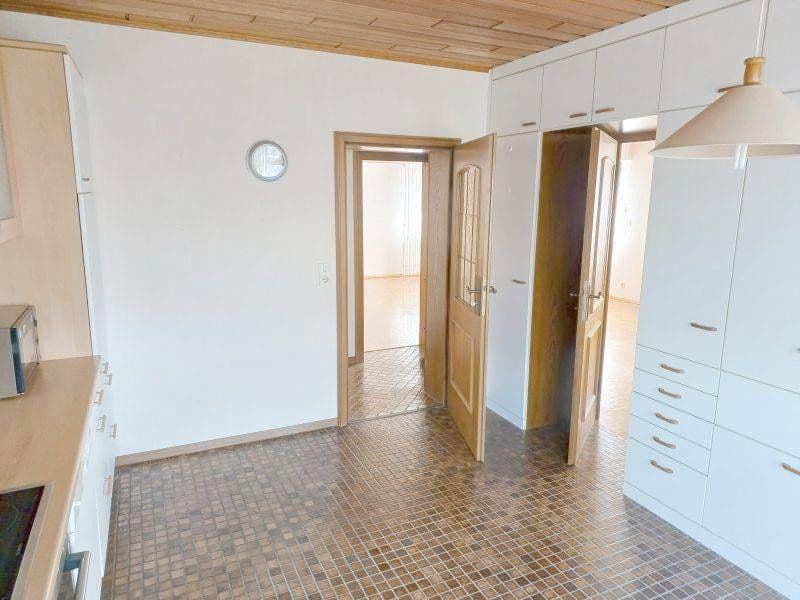 Prenájom bytu 3-izbový 1 m², Karlsruhe, Bádensko-Wurttembersko Prenájom bytu 3-izbový 1 m², Karlsruhe, Bádensko-Wurttembersko