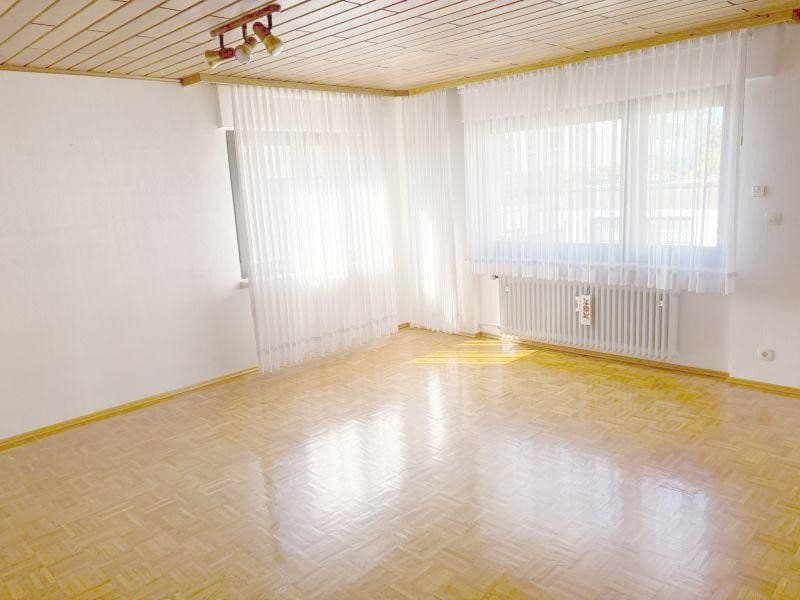 Prenájom bytu 3-izbový 1 m², Karlsruhe, Bádensko-Wurttembersko Prenájom bytu 3-izbový 1 m², Karlsruhe, Bádensko-Wurttembersko