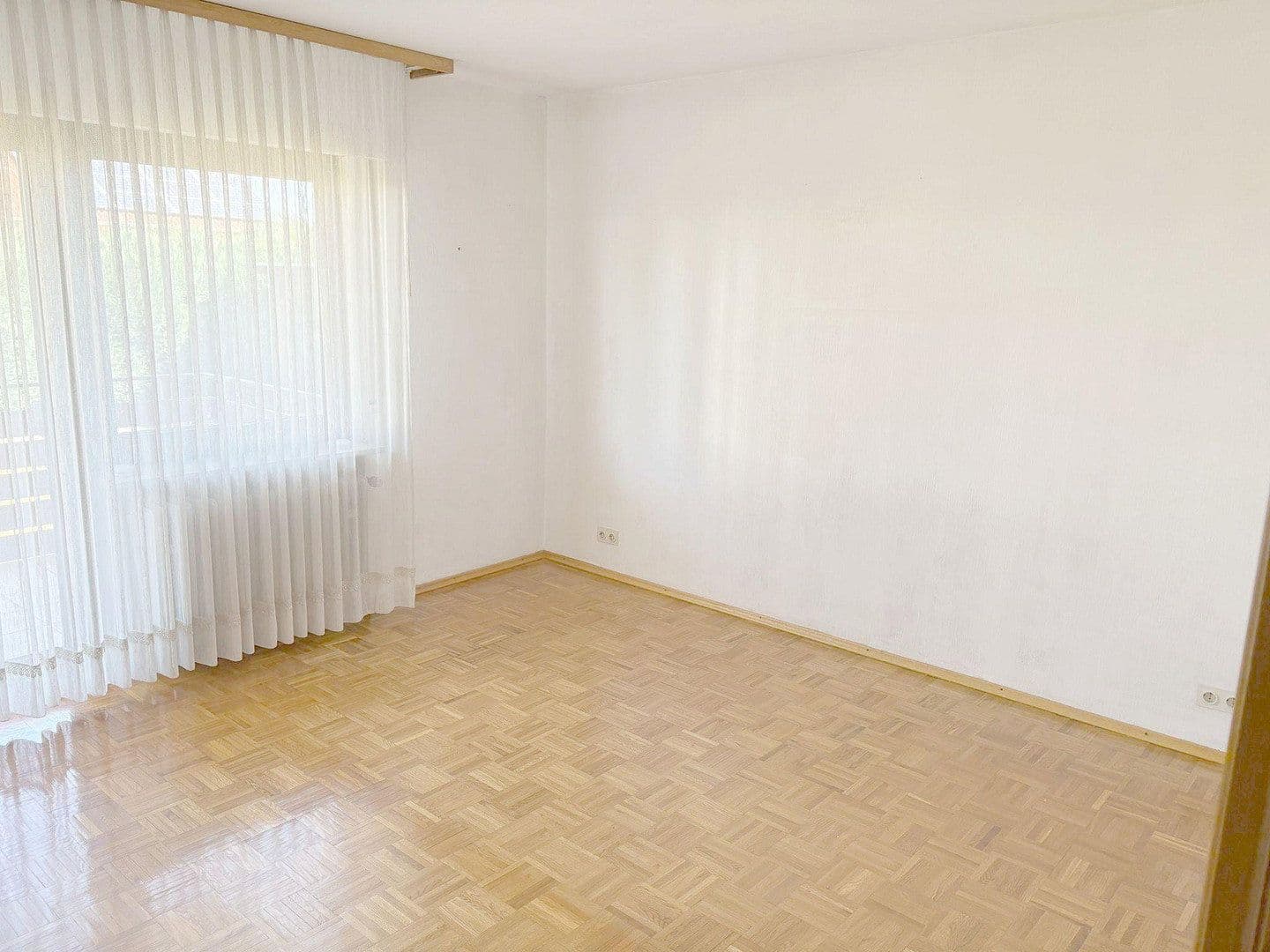 Prenájom bytu 3-izbový 1 m², Karlsruhe, Bádensko-Wurttembersko Prenájom bytu 3-izbový 1 m², Karlsruhe, Bádensko-Wurttembersko