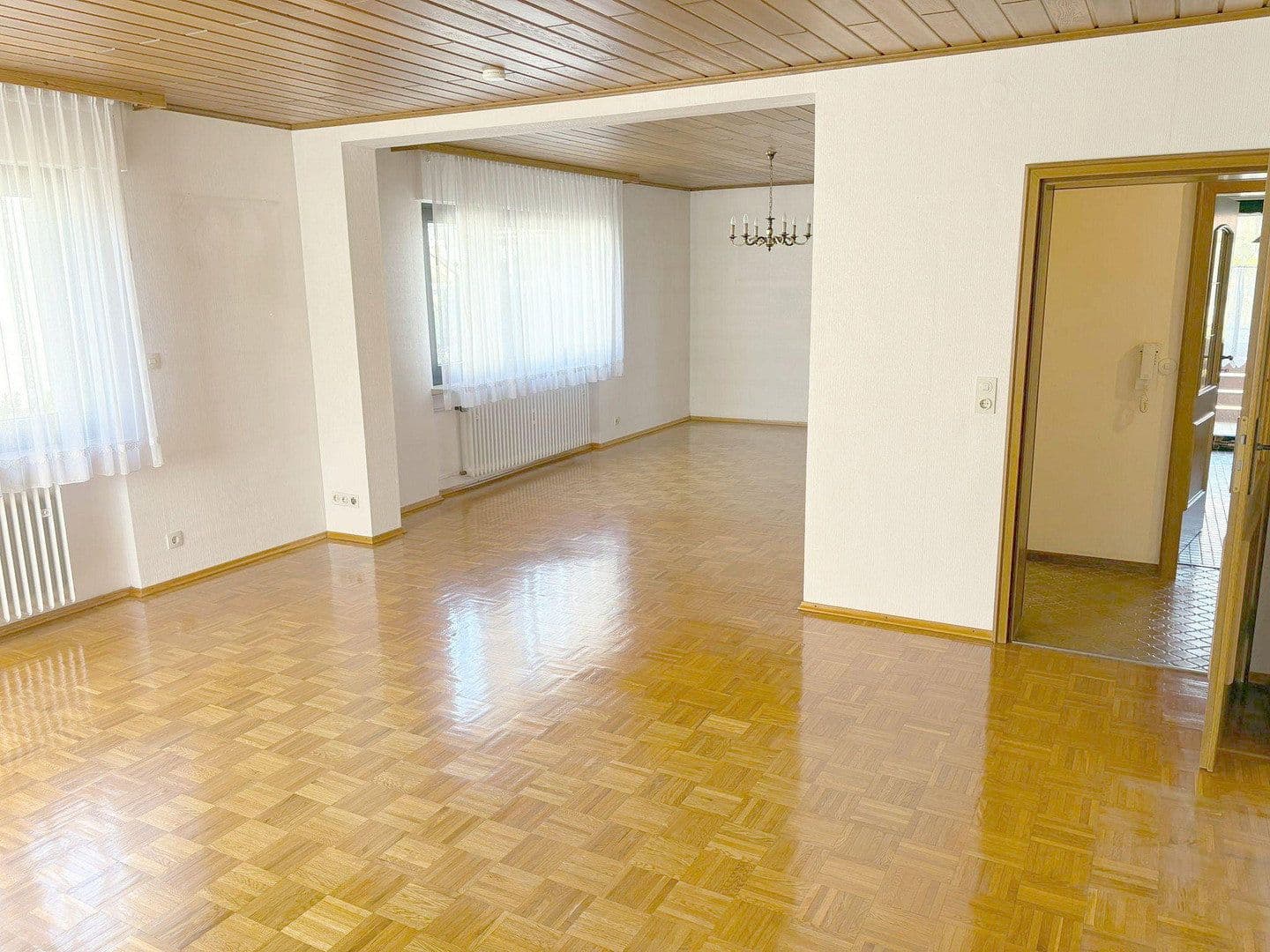 Prenájom bytu 3-izbový 1 m², Karlsruhe, Bádensko-Wurttembersko Prenájom bytu 3-izbový 1 m², Karlsruhe, Bádensko-Wurttembersko