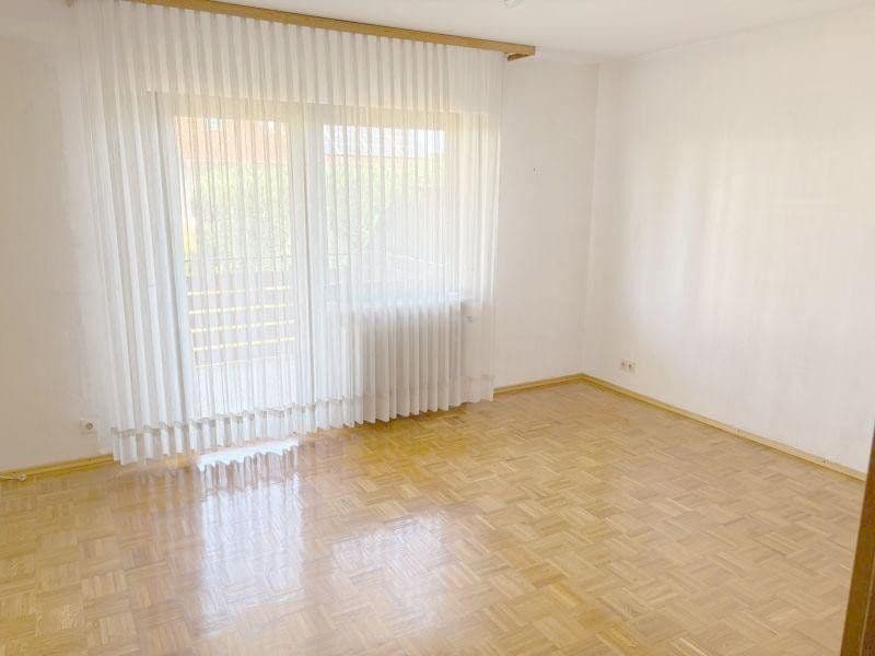 Prenájom bytu 3-izbový 1 m², Karlsruhe, Bádensko-Wurttembersko Prenájom bytu 3-izbový 1 m², Karlsruhe, Bádensko-Wurttembersko