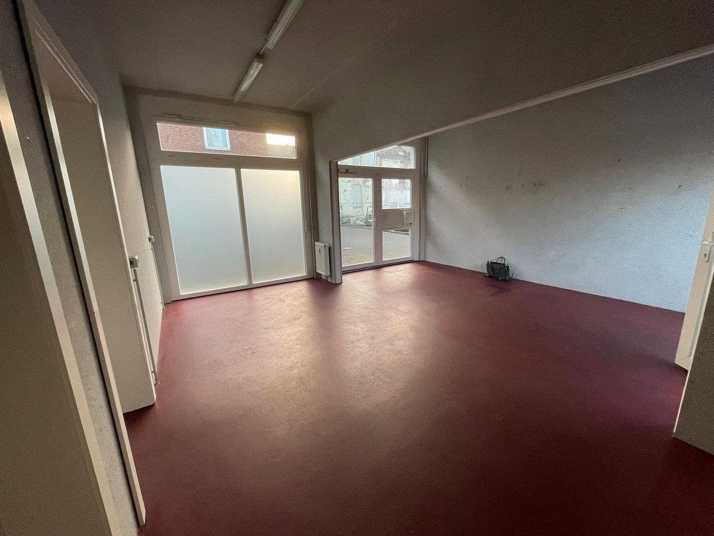 Prenájom nebytového priestoru 544 m², Knappenstraße 80, Oberhausen, Severné Porýnie - Westfálsko Prenájom nebytového priestoru 544 m², Knappenstraße 80, Oberhausen, Severné Porýnie - Westfálsko