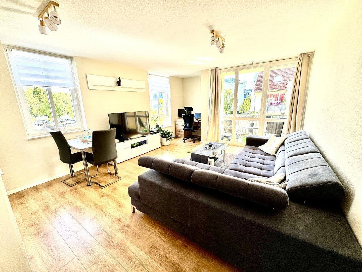 Predaj bytu 2-izbový 62 m², Hennigsdorf, Brandenbursko Predaj bytu 2-izbový 62 m², Hennigsdorf, Brandenbursko