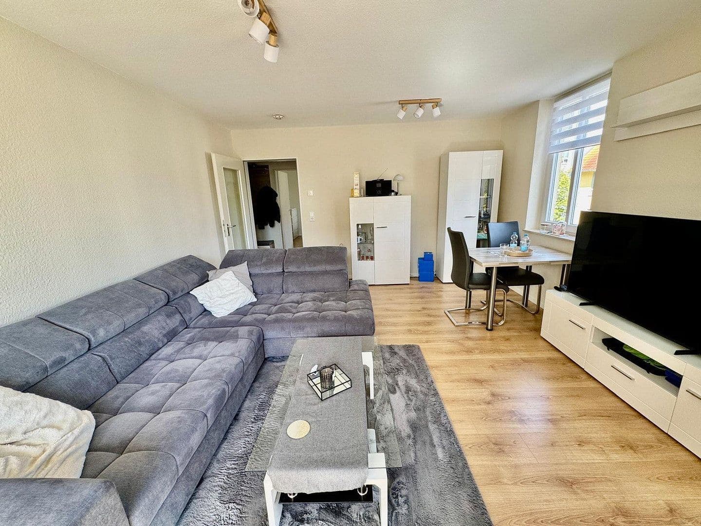 Predaj bytu 2-izbový 62 m², Hennigsdorf, Brandenbursko Predaj bytu 2-izbový 62 m², Hennigsdorf, Brandenbursko