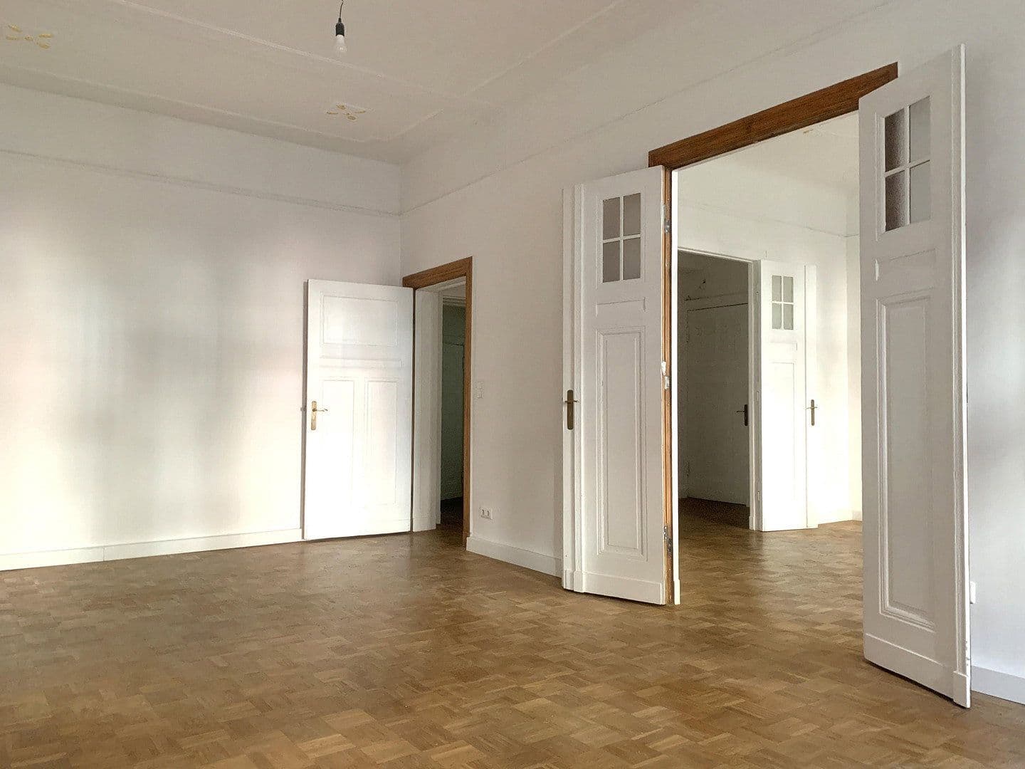 Predaj bytu 3-izbový 94 m², Hektorstraße, Berlin, Berlín Predaj bytu 3-izbový 94 m², Hektorstraße, Berlin, Berlín