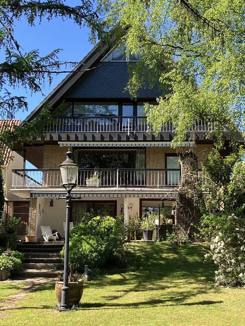 Predaj domu 200 m², pozemok 1.400 m², Reinfeld, Šlezvicko-Holštajnsko Predaj domu 200 m², pozemok 1.400 m², Reinfeld, Šlezvicko-Holštajnsko