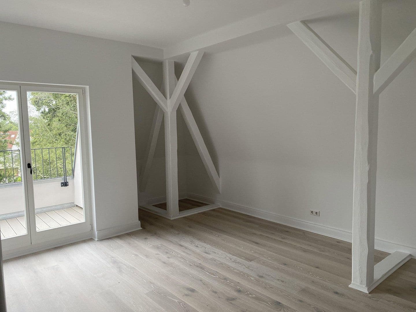 Predaj bytu 350 m², Berlin, Berlín Predaj bytu 350 m², Berlin, Berlín