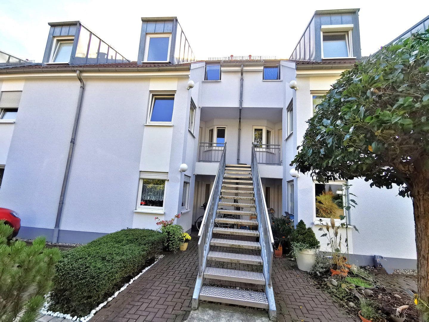 Prenájom bytu 4-izbový 98 m², Mainz, Porýnie-Falcko Prenájom bytu 4-izbový 98 m², Mainz, Porýnie-Falcko