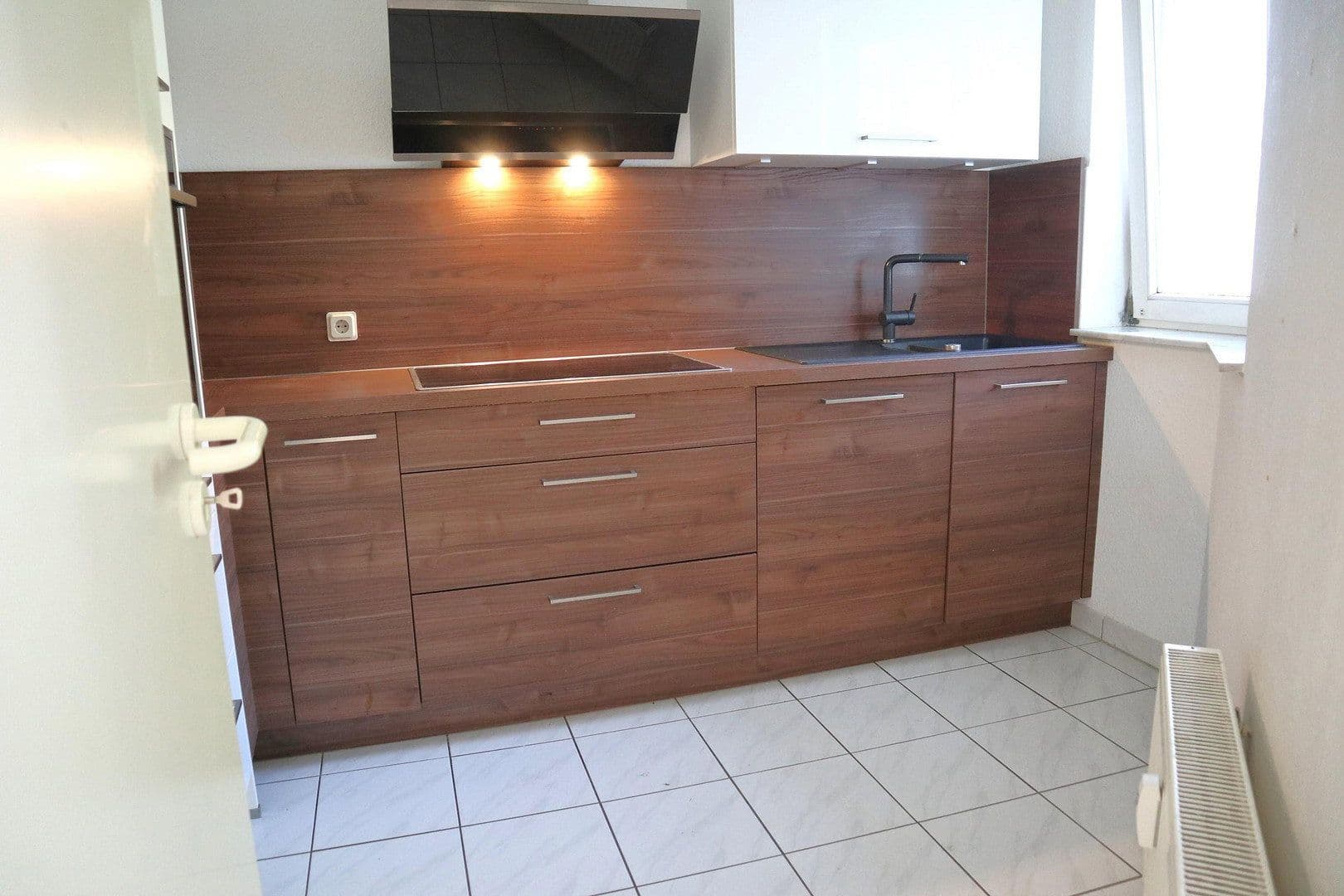 Prenájom bytu 4-izbový 98 m², Mainz, Porýnie-Falcko Prenájom bytu 4-izbový 98 m², Mainz, Porýnie-Falcko