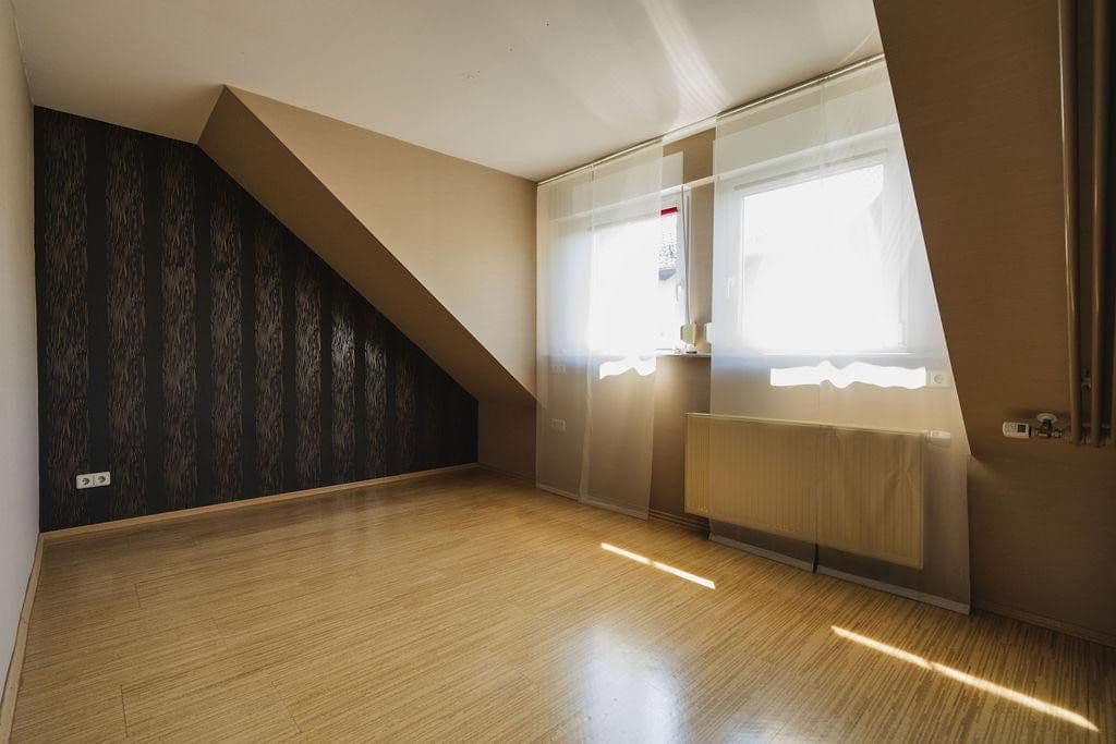 Predaj domu 180 m², pozemok 942 m², Königs Wusterhausen, Brandenbursko Predaj domu 180 m², pozemok 942 m², Königs Wusterhausen, Brandenbursko