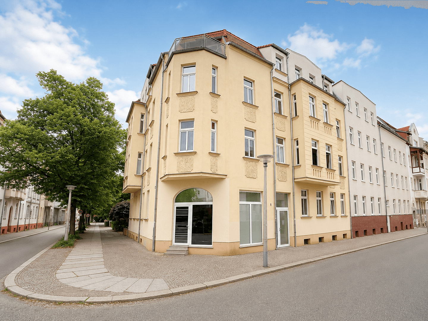 Prenájom bytu 4-izbový 93 m², Röpziger Straße 6, Halle (Saale), Sasko-Anhaltsko Prenájom bytu 4-izbový 93 m², Röpziger Straße 6, Halle (Saale), Sasko-Anhaltsko